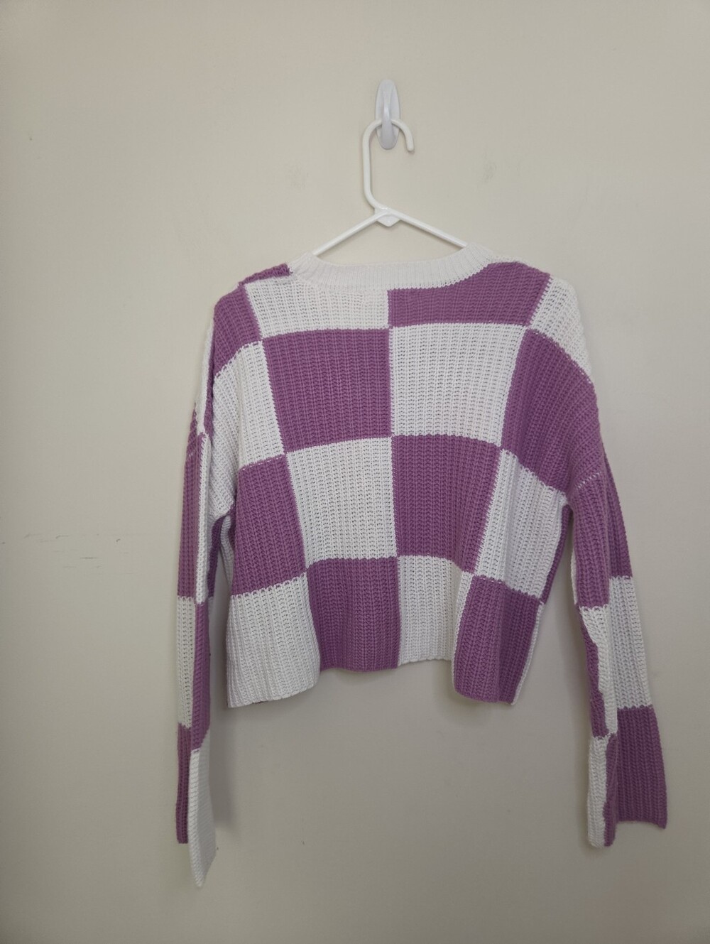 Women's Moon & Madison Purple Checkered Sweater Sz Medium - Picture 2 of 7